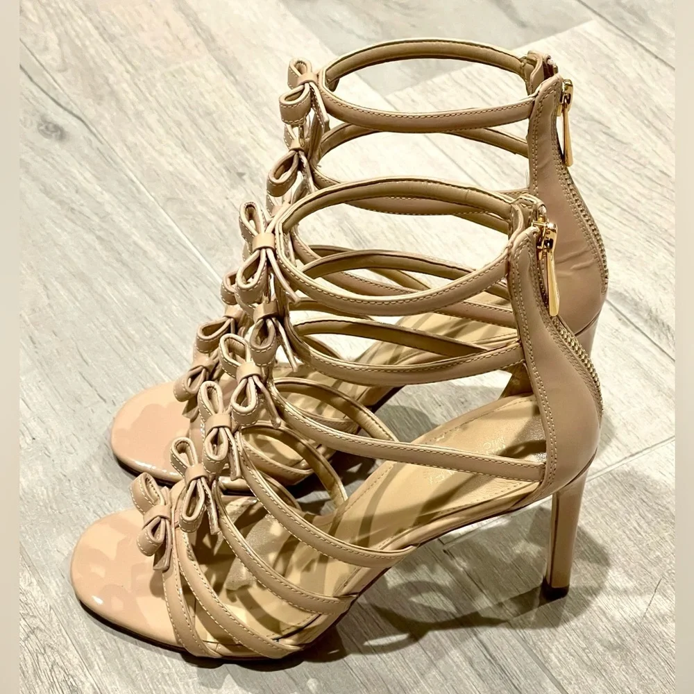 Michael Kors Veronica Patent Caged Strappy Beige LT Blush Sandals Bows Size 6.5